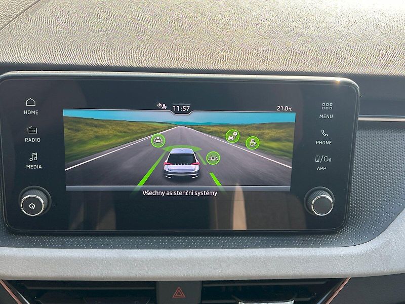Škoda Scala (2025) Top Selection 1.0TSi 85kW 6°ma - fotka 23 z 28