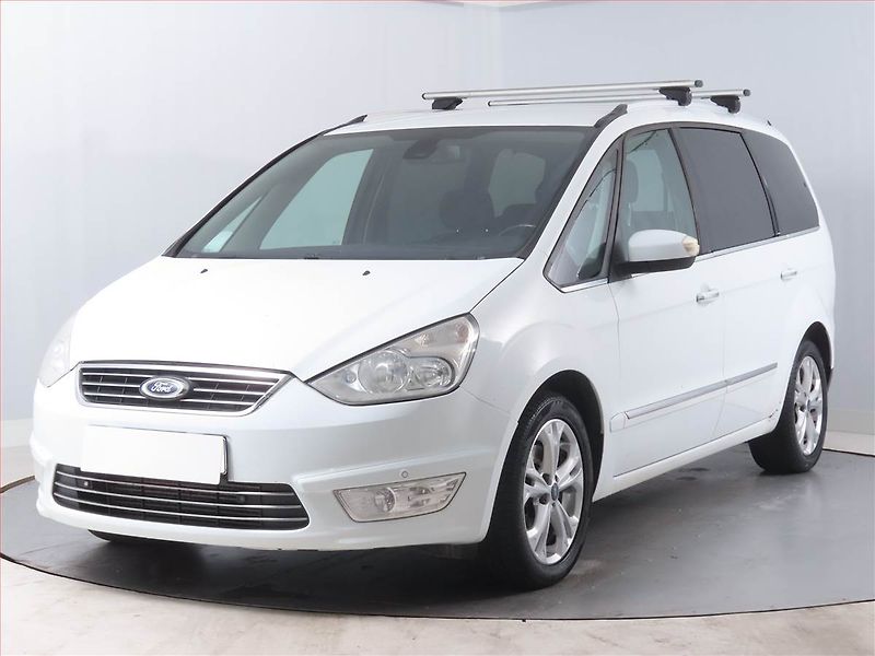 Ford Galaxy (2011) Titanium 2.2 TDCi, Automat - fotka 2 z 19