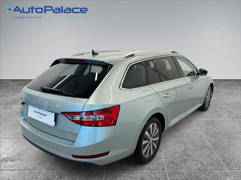 Škoda Superb 2,0 TDI STYLE DSG FL - fotka 4 z 19