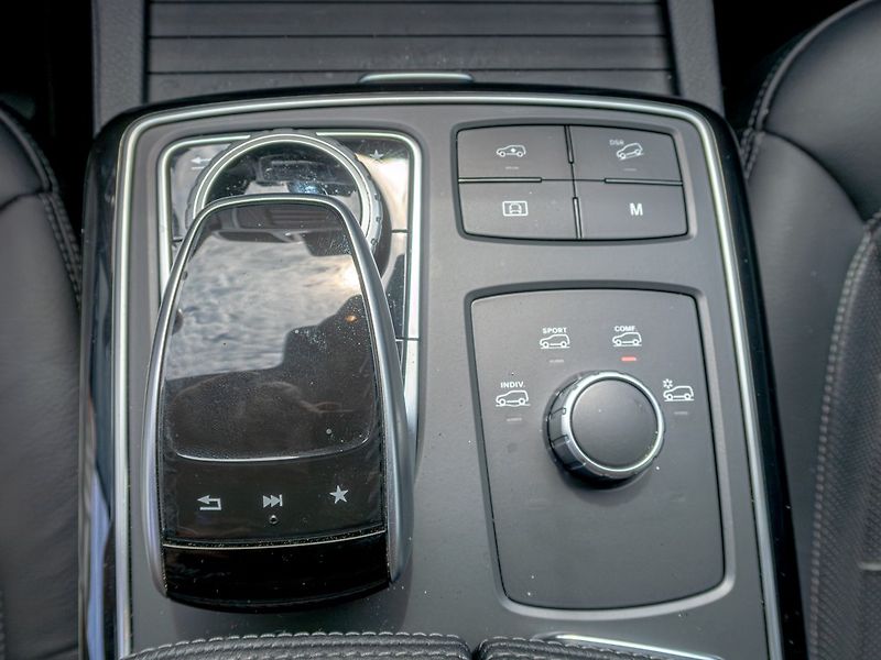 Mercedes-Benz GLE (2019) ČR 3.0D 190KW – AMG Edition - fotka 29 z 45
