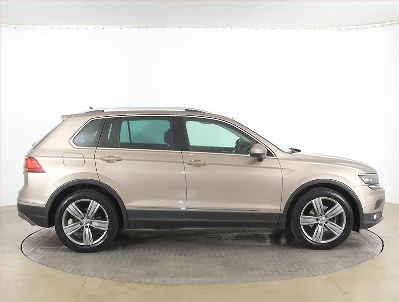 Volkswagen Tiguan (2018) 1.5 TSI - fotka 6 z 19