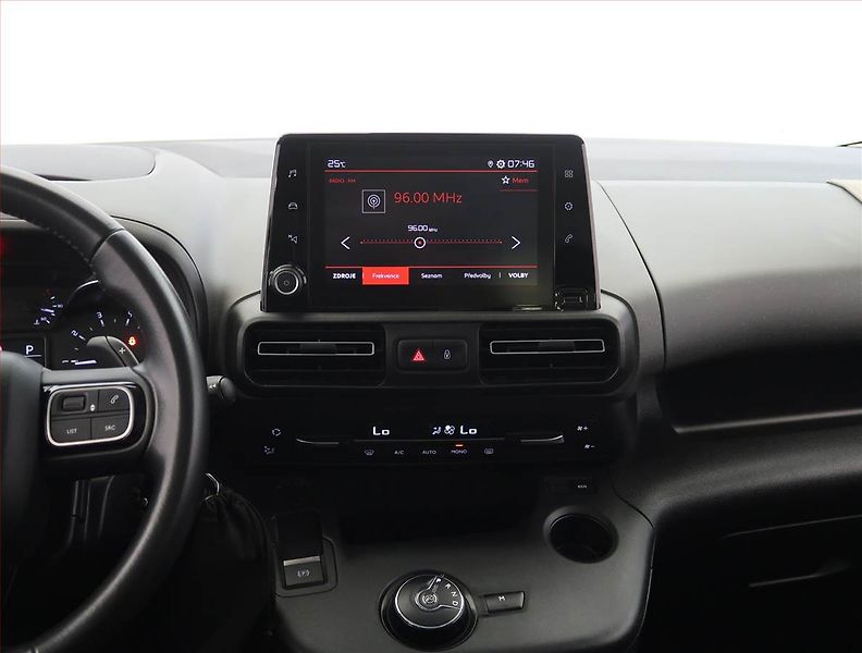 Citroën Berlingo (2020) Feel 1.2 PureTech, 7Míst, 1Maj - fotka 12 z 25