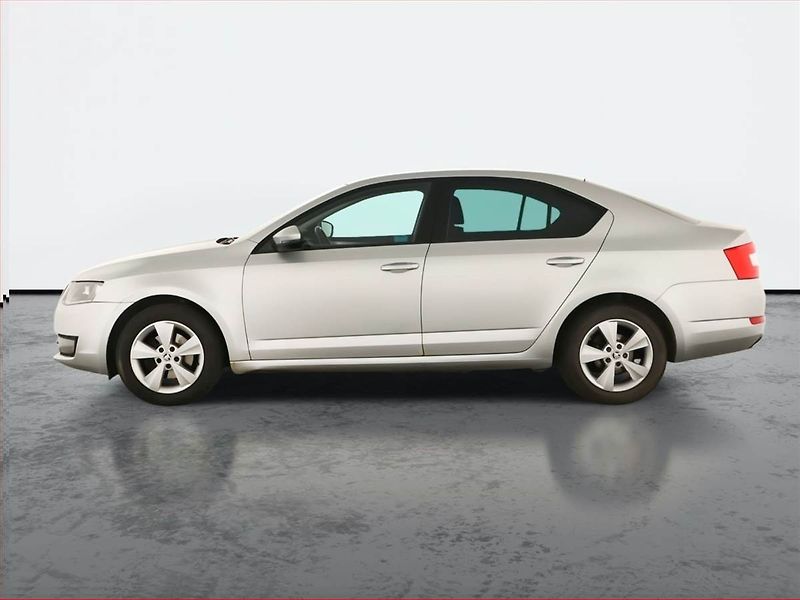 Škoda Octavia (2013) 2.0 TDI, Xenony, Tempomat - fotka 3 z 13