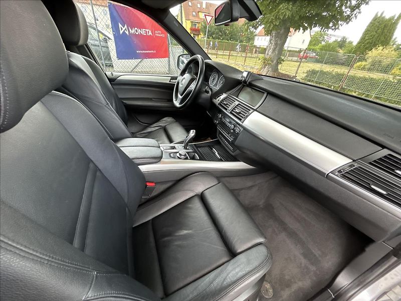 BMW X5 3,0 35d xDrive  původ CZ,2xMaj - fotka 34 z 49