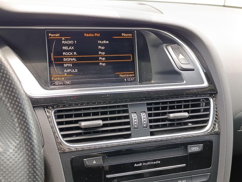 Audi A5 2.0TDI QUATTRO S-LINE ČR  - fotka 27 z 38