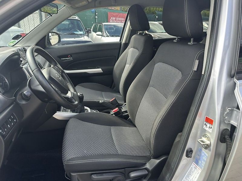 Suzuki Vitara 1.6i 88kW AllGrip 4x4 serviska - fotka 15 z 27