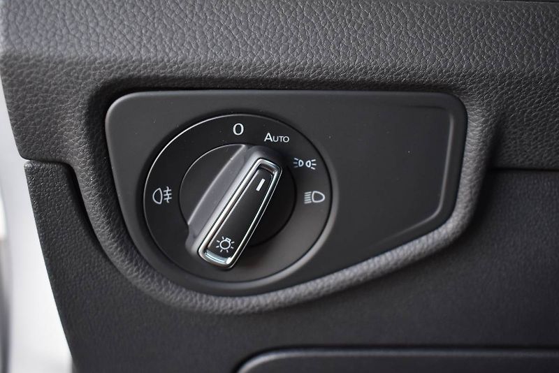 Volkswagen Touran (2021) 2.0TDI 110kW DSG, tažné - fotka 11 z 21