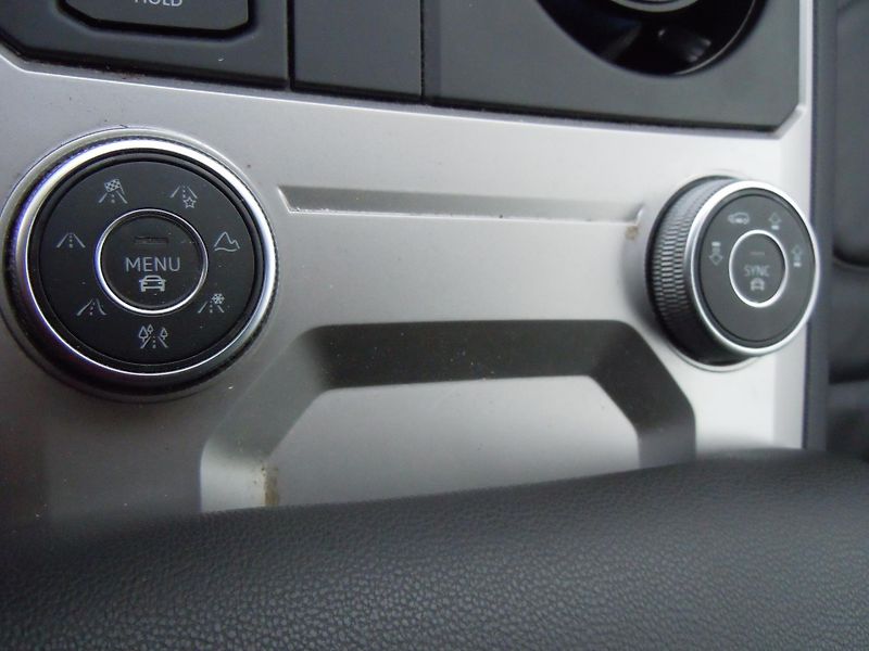 Volkswagen Touareg 3,0TDI VZDUCH KŮŽE HUD TAŽNÉ - fotka 16 z 40