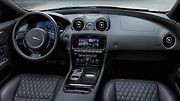 Jaguar XJR575.