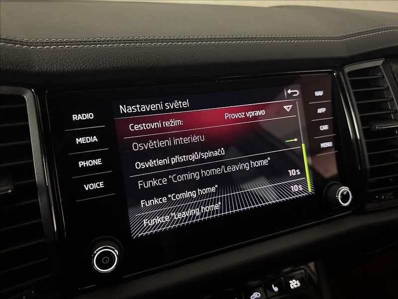 Škoda Kodiaq 2,0 TDi  DSG Sportline Virtual - fotka 35 z 50