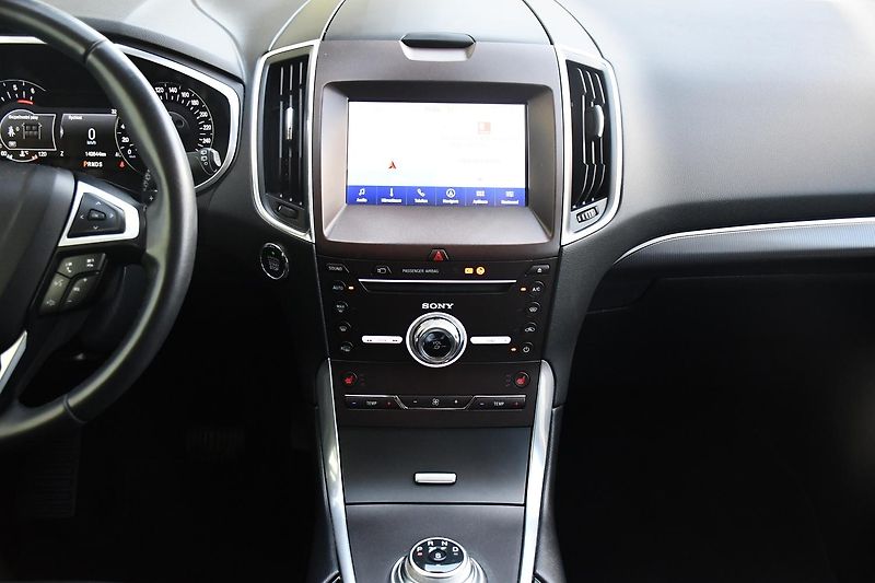 Ford S-MAX 2,0TDCi ČR 1.MAJITEL 140KW AT - fotka 23 z 53