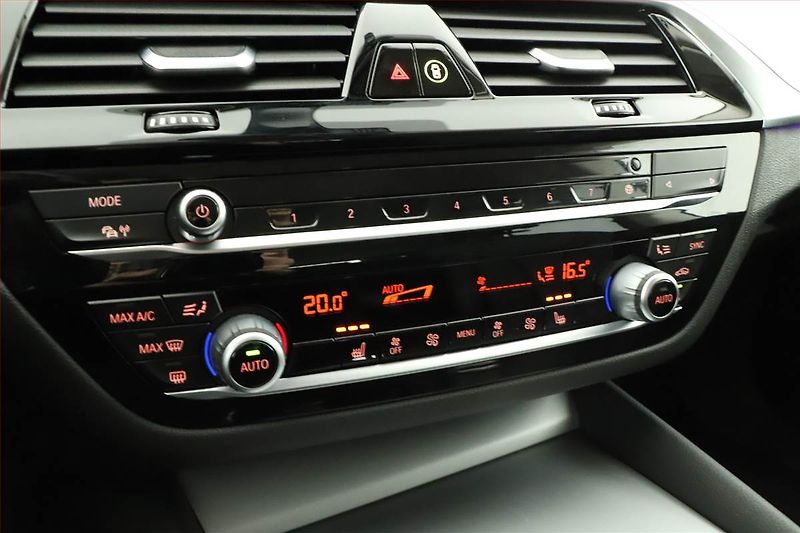 BMW Řada 6 (2022) 640i xDrive GT - fotka 14 z 18