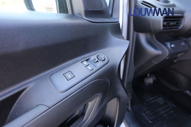 Toyota ProAce City ACTIVE MULTIMEDIA LONG - fotka 11 z 18