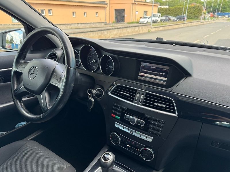 Mercedes-Benz Třídy C (2012) C 200 CDI kombi - fotka 30 z 47