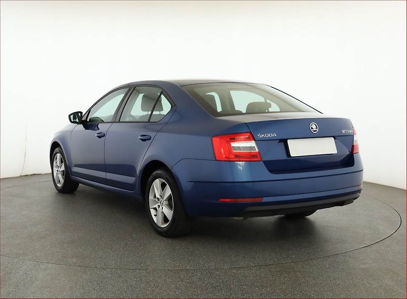 Škoda Octavia (2018) Ambition 1.4 TSI, Serv.kniha - fotka 4 z 17