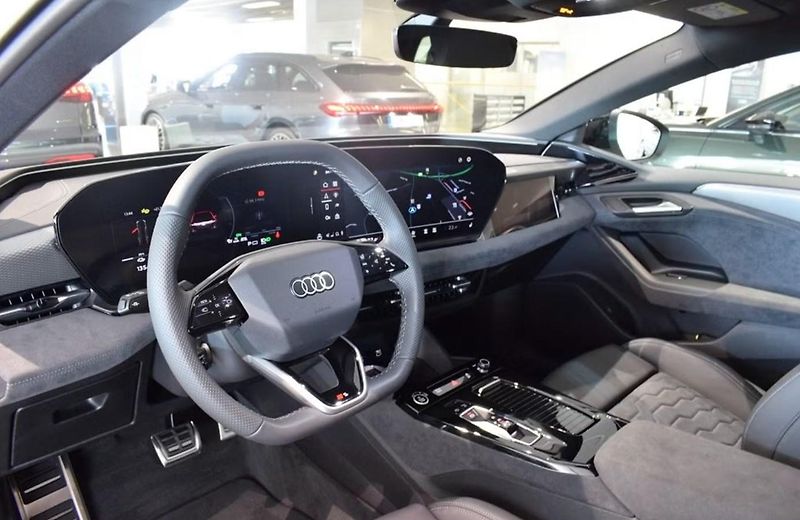 Audi A6 Avant e-tron Q 360k Tech Pro Vzduch - fotka 5 z 9
