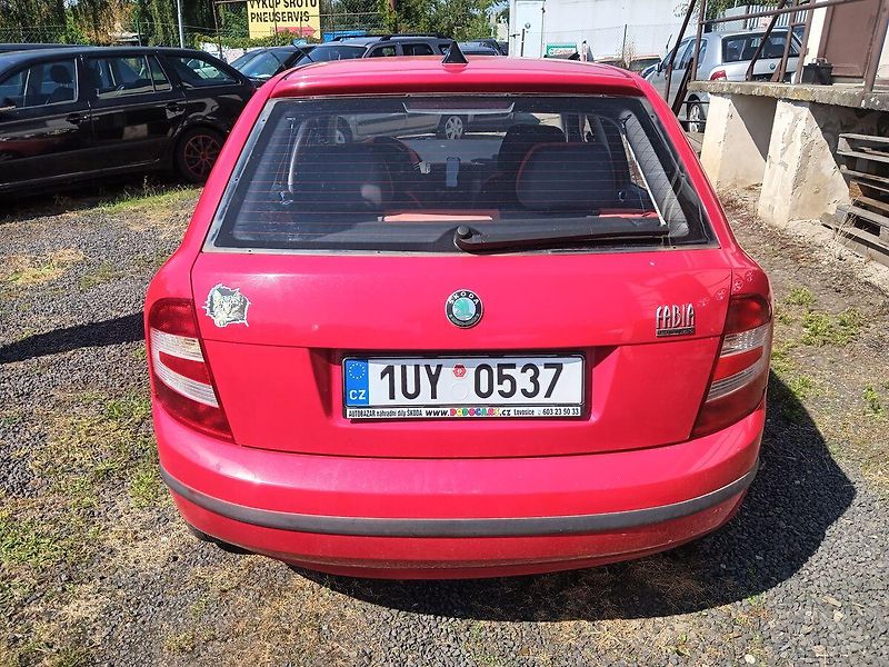 Škoda Fabia 1.4 MPI Classic - fotka 4 z 18
