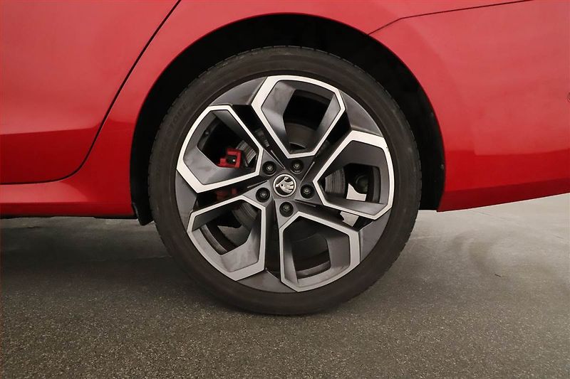Škoda Octavia (2021) RS 1.4 TSI iV - fotka 20 z 20