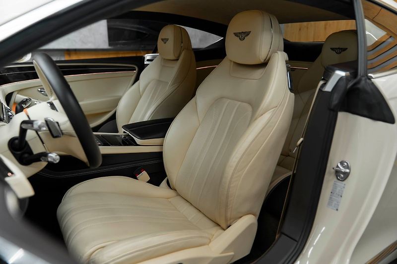 Bentley Continental GT Touring, City, Nočné videnie - fotka 6 z 25