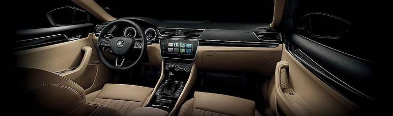 Superb také dostal infotainment Columbus s 9,2palcovým displejem ve skleněném designu.