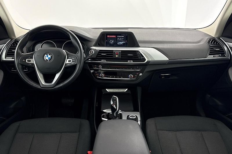 BMW X3 xDrive30i - fotka 14 z 23