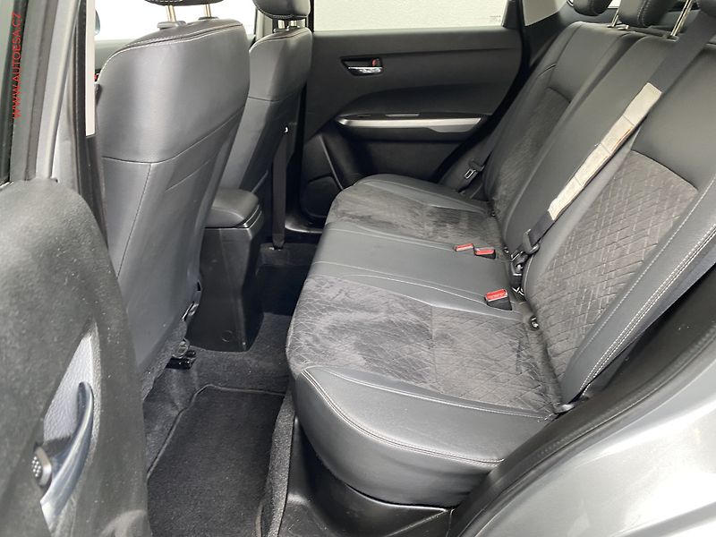 Suzuki Vitara (2019) 1.4B-Jet, Style, AT, panor - fotka 10 z 19