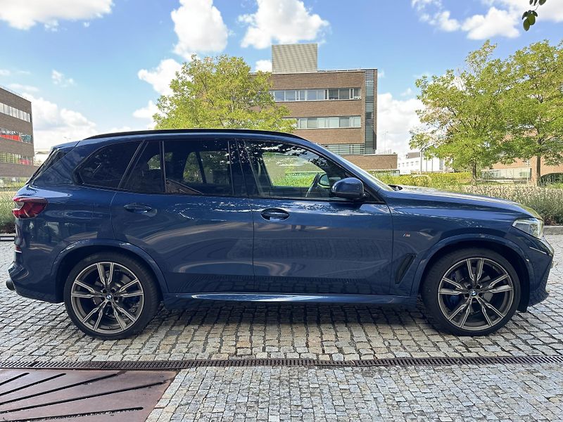 BMW X5 M50i V8 - fotka 9 z 29