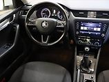 Škoda Octavia (2017) 2.0 TDI, Automat, Navi - náhled 7