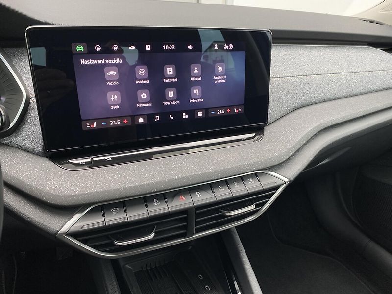 Škoda Octavia 1,5 TSI 110 kW Top Selection - fotka 16 z 27