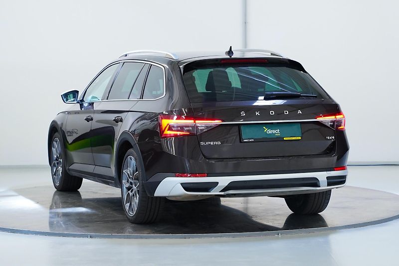 Škoda Superb - fotka 7 z 26