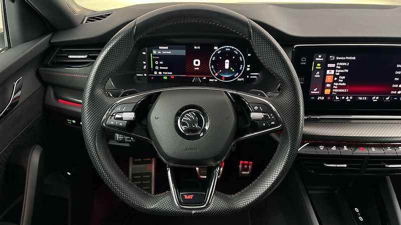 Škoda Octavia 2.0 TDI DSG 4x4 RS Combi - fotka 9 z 27