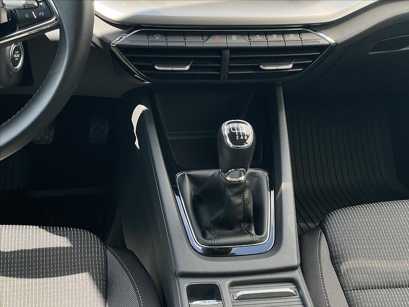 Škoda Octavia 2,0 TDI Combi Ambition Plus - fotka 13 z 22