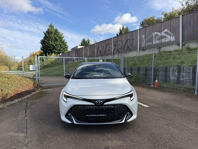 Toyota Corolla TS 1.8 Hybrid GR SPORT - akční - fotka 2 z 7