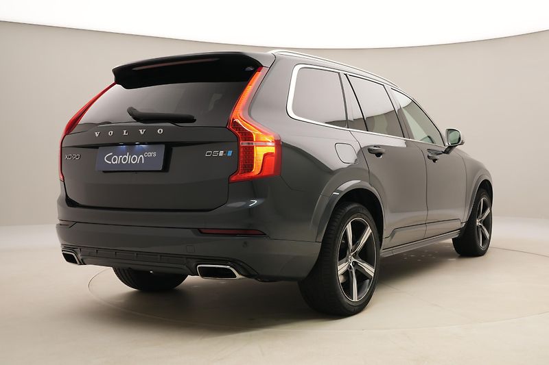 Volvo XC90 D5 AWD R-DESIGN AUT CZ - fotka 12 z 47