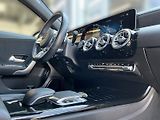 Mercedes-Benz Třídy A A-Třída 180d sedan AMG Line Ni - náhled 17