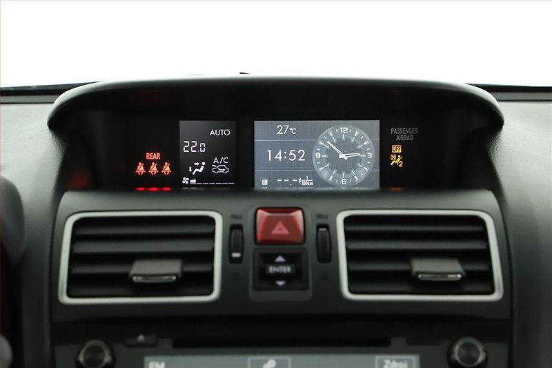 Subaru Forester (2016) 2.0 d, 4X4, Bi-Xenony - fotka 14 z 20