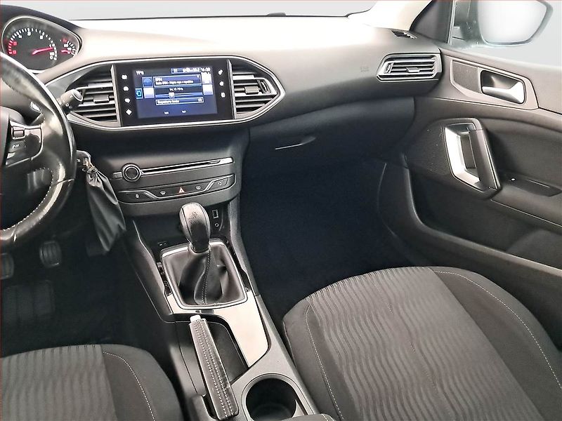 Peugeot 308 (2013) 1.6 HDi, Navi, Tempomat - fotka 8 z 15