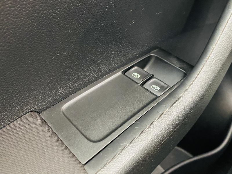 Škoda Fabia 1,0 TSI 70kW Active - fotka 15 z 20