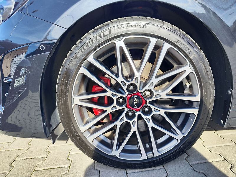 Kia Pro_Ceed 1.6 T-GDI/150kW GT DCT - fotka 36 z 38