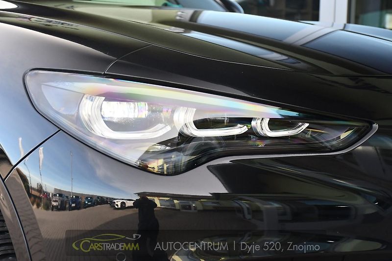 Alfa Romeo Stelvio 2,2 D 16V 210k Veloce AT8-Q4 - fotka 54 z 55