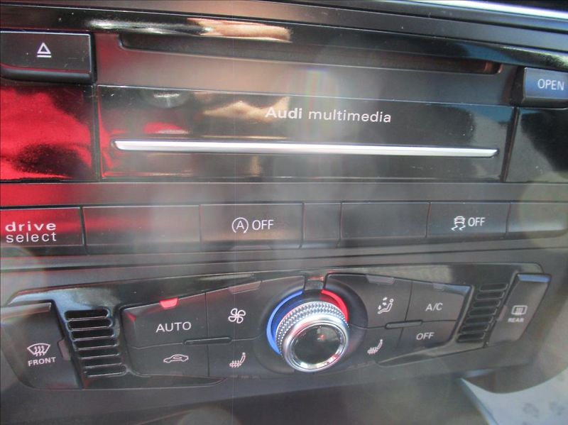 Audi A4 Avant 2,0 TDI, quattro, servis - fotka 26 z 45