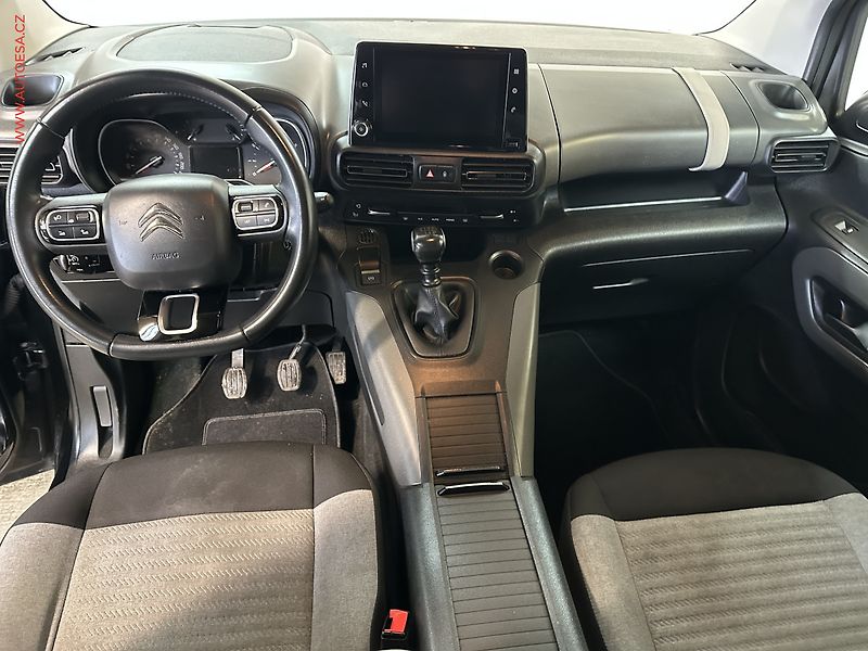 Citroën Berlingo (2020) 1.5HDi MAXi XL 7míst, SHINE - fotka 8 z 22