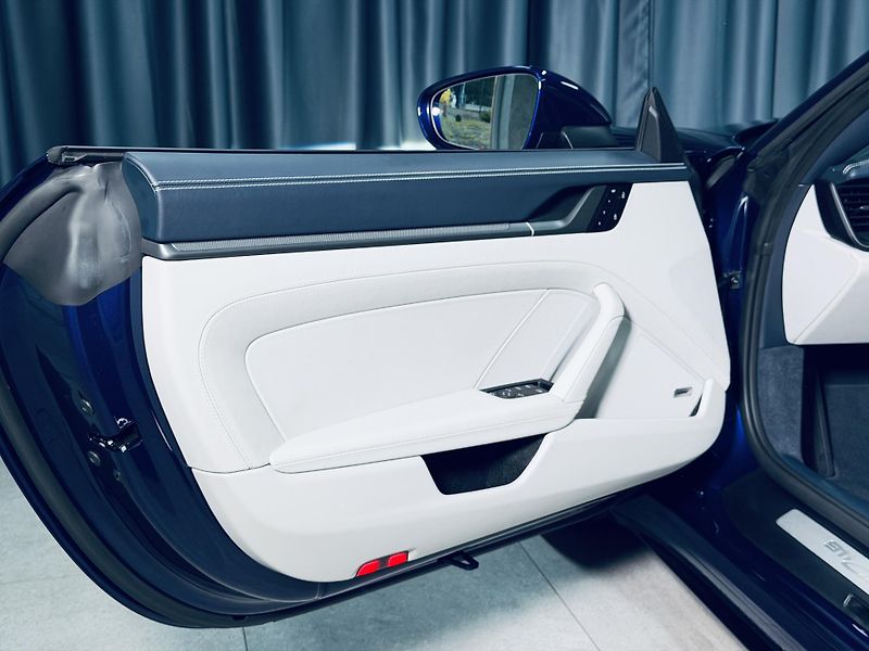 Porsche 911 (2025) 992.2*CABRIO*CHRONO*ZÁRUKA - fotka 13 z 44