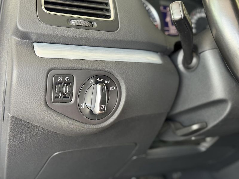 Volkswagen Sharan 2,0TDI 110kW*DSG*Tažné*DPH - fotka 31 z 40