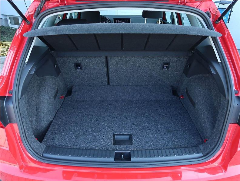 Seat Arona (2021) 1.0 TSI, Tempomat - fotka 13 z 16