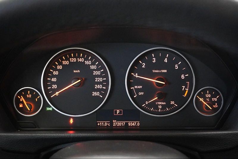 BMW Řada 3 318 AUTOMAT - fotka 21 z 32