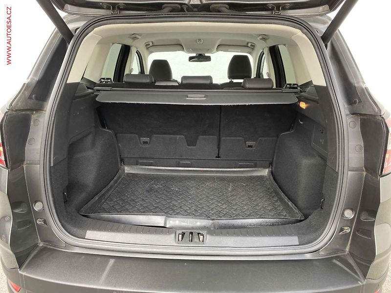 Ford Kuga (2017) 1.5 EB, Titanium, navi - fotka 7 z 16
