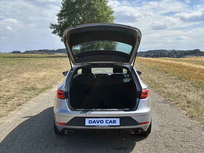 Seat Leon 2,0 TSI Cupra 221kW 4Drive DSG - fotka 10 z 32