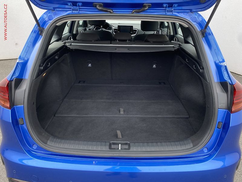 Kia Ceed (2023) 1.5 T-GDi, ČR, Spin, AT - fotka 7 z 18