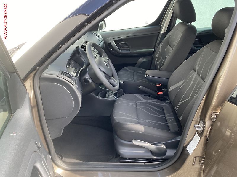Škoda Roomster (2015) 1.2 TSi, Fresh, TZ, +kola - fotka 9 z 17
